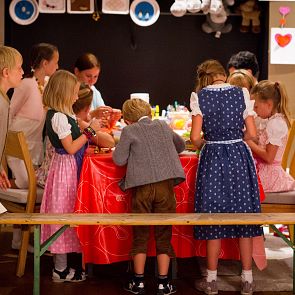 Exclusive Babysitting Service 