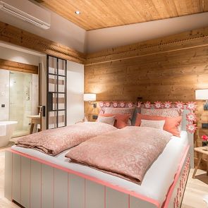 Alpine luxury in the Tyrolean mountains 